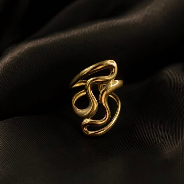 FLOW Sculpted Gold Ring