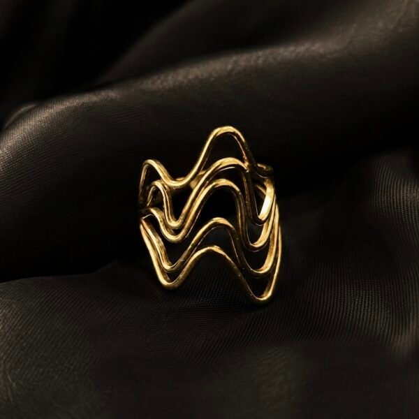 RIPPLE Sculpted Gold Ring