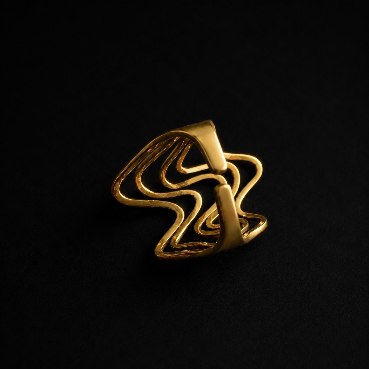 RIPPLE Sculpted Gold Ring - Image 3