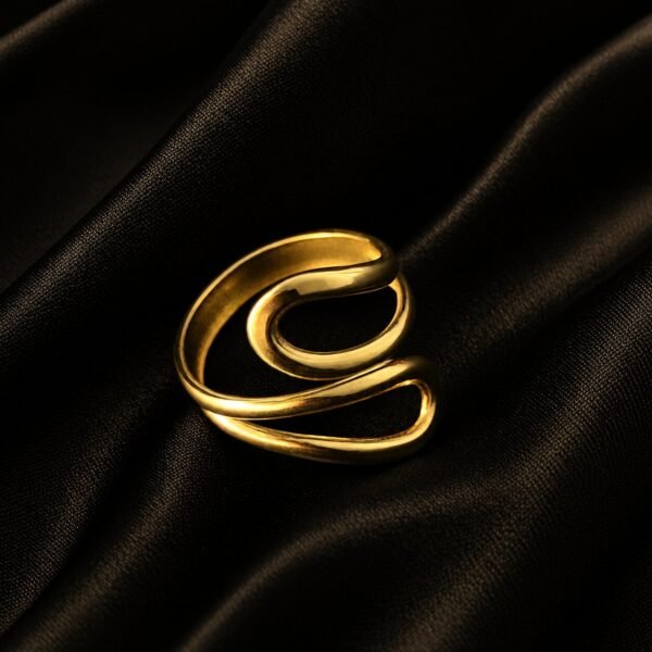 UNITE Sculpted Gold Ring